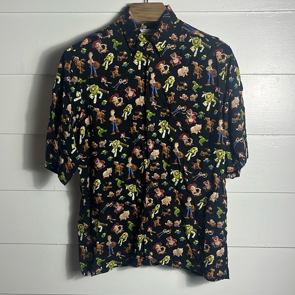 Reyn Spooner x Disney Toy Story 3 RARE Rayon S/S Button Front Size Mens Medium